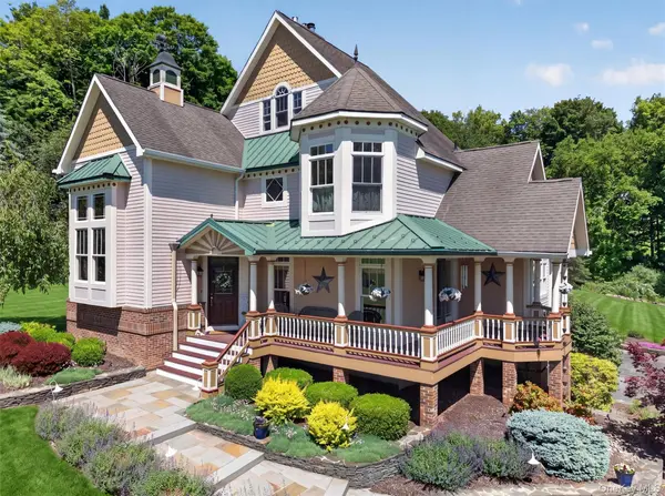 22 Goshen RD, Chester, NY 10918