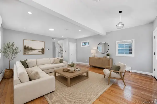 40 S 16 ST, New Hyde Park, NY 11040