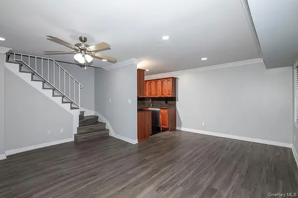 1355 Roanoke AVE #7g, Riverhead, NY 11901