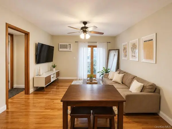3018 23rd ST, Astoria, NY 11102
