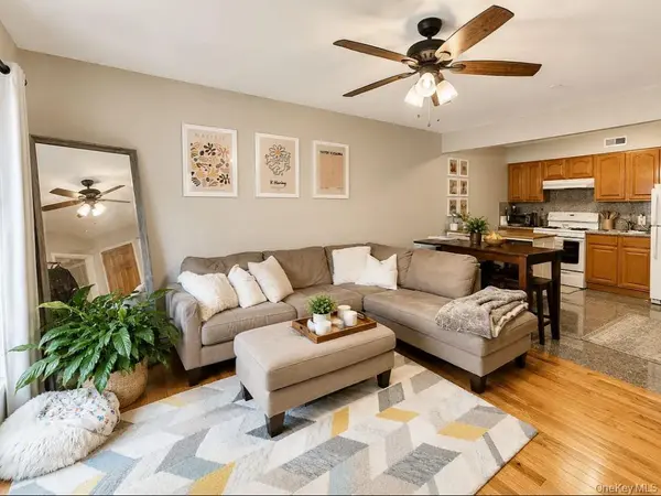 3018 23rd ST, Astoria, NY 11102