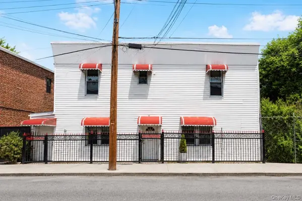 735 E 211th ST, Bronx, NY 10467