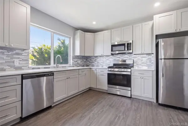 1 Moore AVE, Hempstead, NY 11550