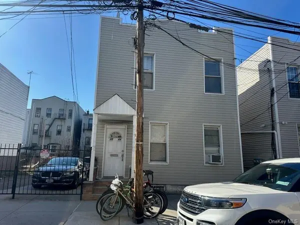 2544 22nd ST, Astoria, NY 11102