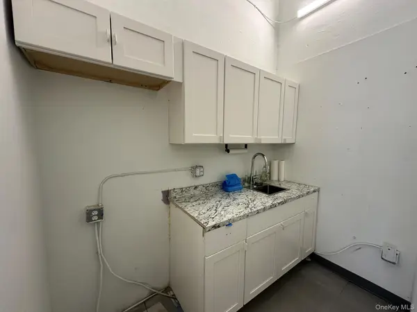 47-20 48th AVE, Woodside, NY 11377