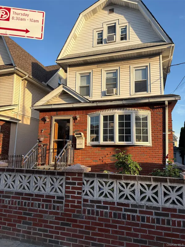 13952 86th RD, Jamaica, NY 11435