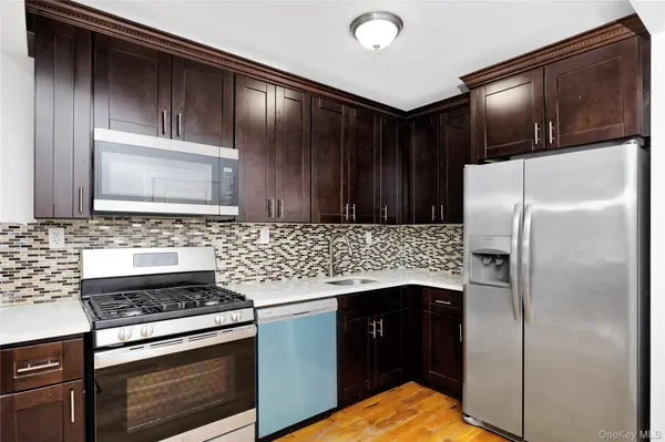 164-15 104th RD, Jamaica, NY 11433