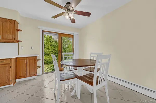 9 Nassau AVE, West Babylon, NY 11704