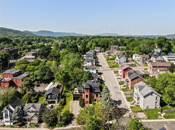33 Davis ST, Beacon, NY 12508