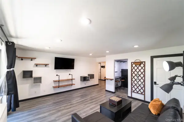 88-29 155th AVE #3F, Howard Beach, NY 11414
