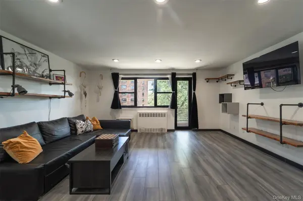 88-29 155th AVE #3F, Howard Beach, NY 11414