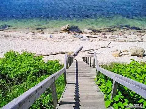 275 Sound RD, Greenport, NY 11944