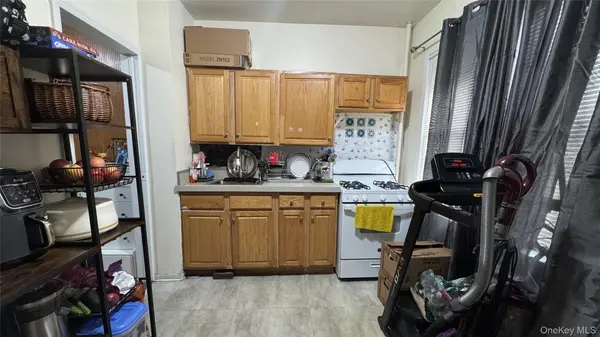 8A Brighton 10th CT, Brooklyn, NY 11223