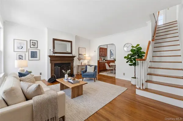 4238 Vireo AVE, Bronx, NY 10470