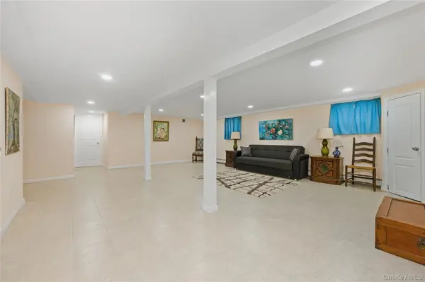 3292 Murdock AVE, Oceanside, NY 11572