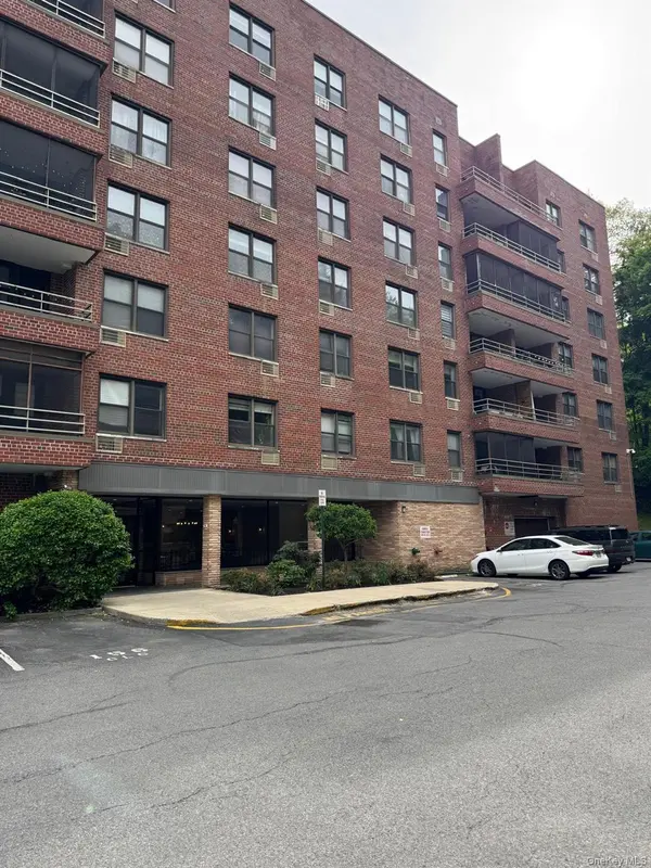 50 Barker ST #332, Mount Kisco, NY 10549