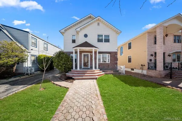 79-31 Langdale ST, New Hyde Park, NY 11040