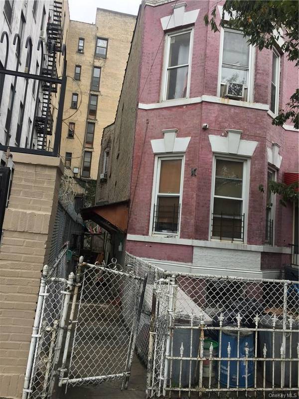 881 Longfellow AVE, Bronx, NY 10474