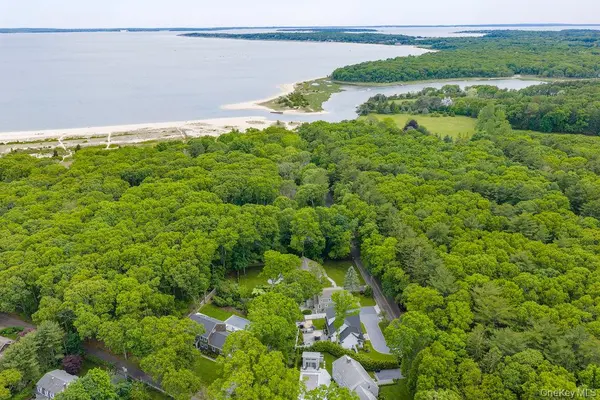 4525 S Harbor RD, Southold, NY 11971