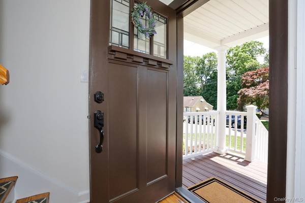 25 Amory AVE, Pearl River, NY 10965