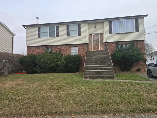 1095 Pinebrook CT, West Hempstead, NY 11552