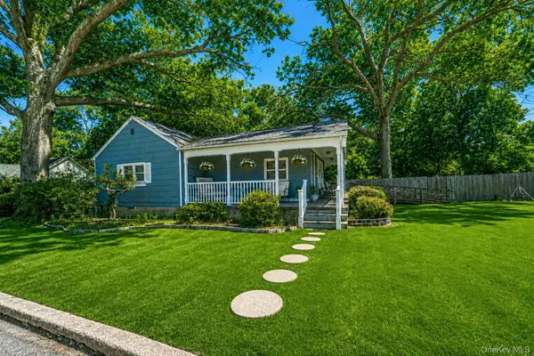3 Curtis DR, Sound Beach, NY 11789