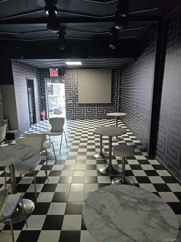 93-13 Roosevelt AVE, Jackson Heights, NY 11372