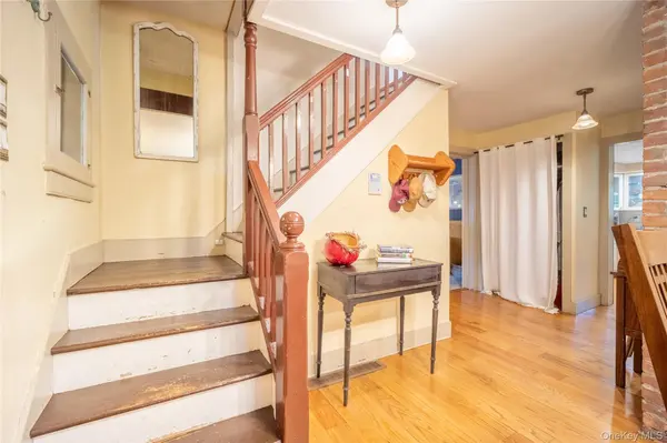 138 Ohioville RD, New Paltz, NY 12561