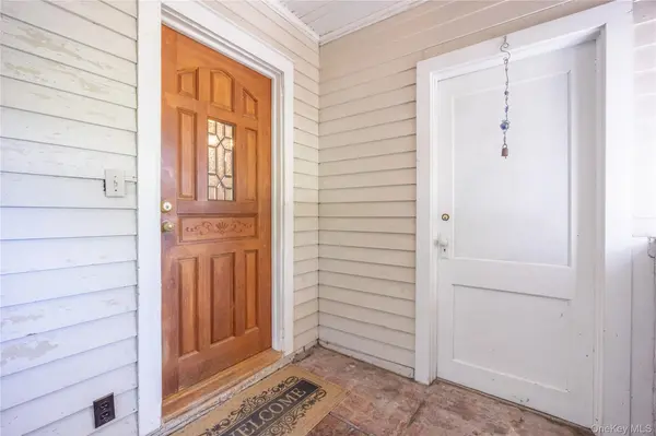 138 Ohioville RD, New Paltz, NY 12561