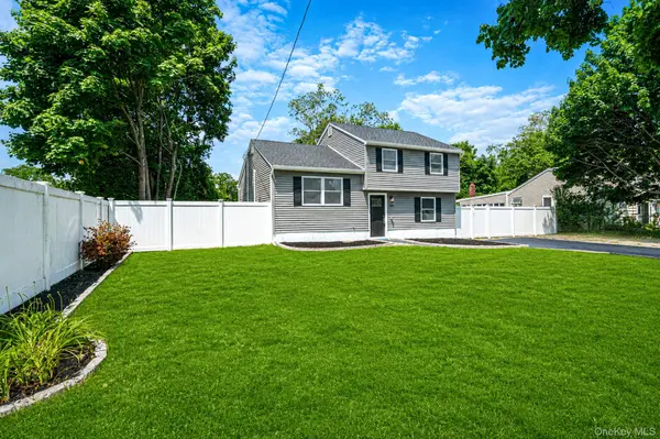 610 Americus AVE, East Patchogue, NY 11772