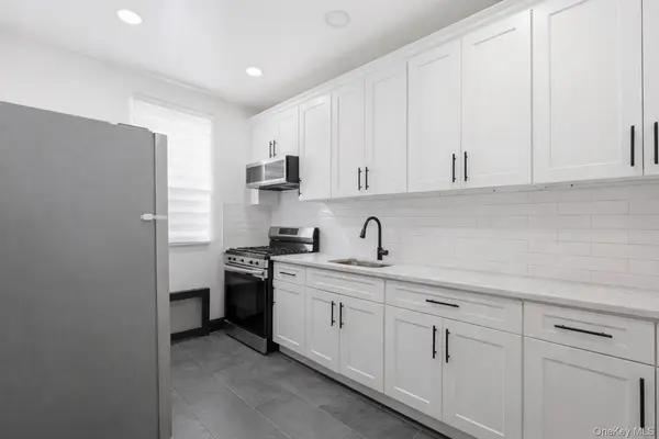 6089 54th ST, Maspeth, NY 11378