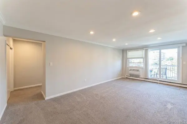 61 Maine AVE #D14, Rockville Centre, NY 11570