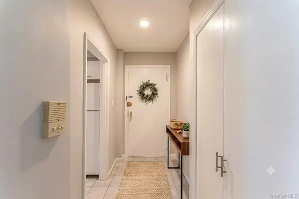 61 Maine AVE #D14, Rockville Centre, NY 11570