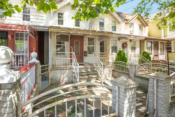 11205 103rd AVE, Richmond Hill, NY 11419