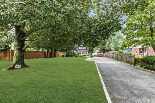 436 Bedell TER, West Hempstead, NY 11552