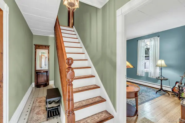 436 Bedell TER, West Hempstead, NY 11552