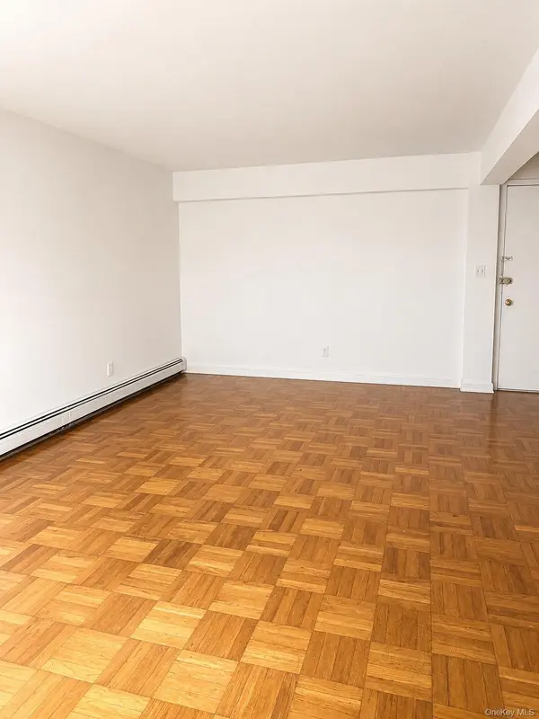 13405 Dahlia AVE #11-1B, Flushing, NY 11355