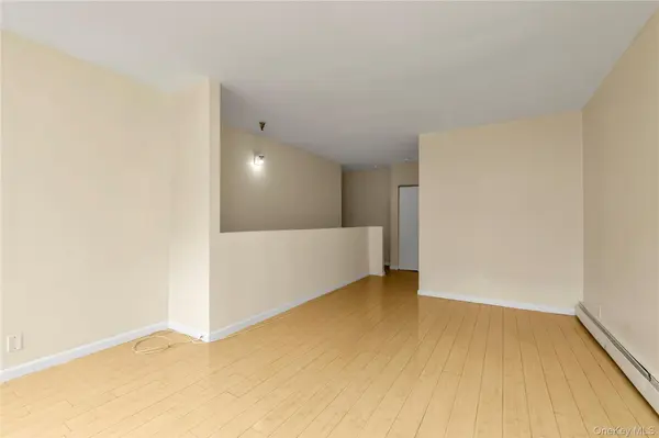 Address not disclosed, Woodside, NY 11377