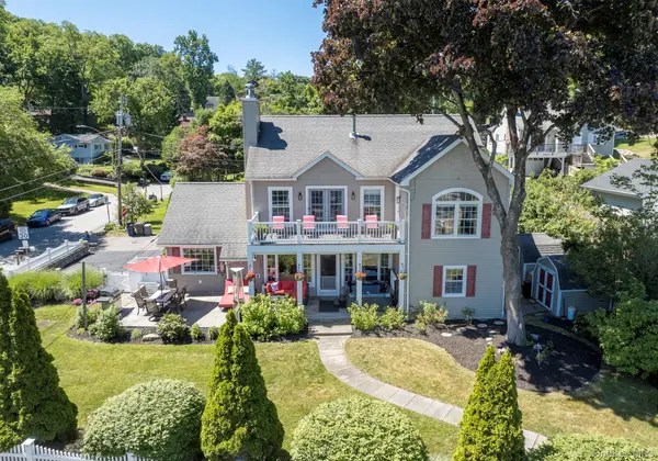 1 Colonial DR, Mahopac, NY 10541