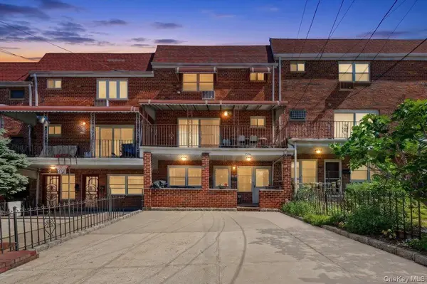 72-41 52 AVE, Maspeth, NY 11378