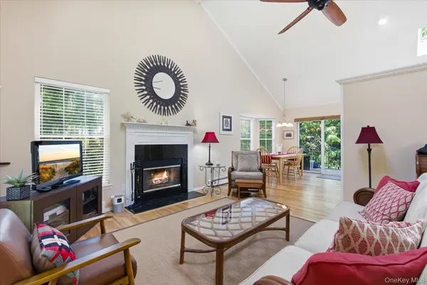 34 Waterhole RD, East Hampton, NY 11937
