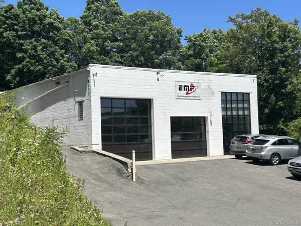 581 N State RD #6, Briarcliff Manor, NY 10510