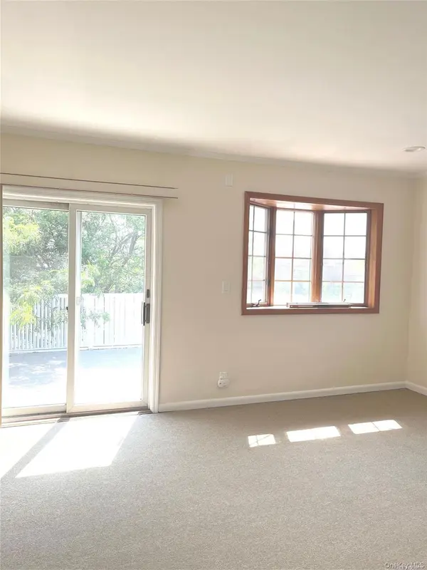 307 Magnolia BLVD #Upper, Long Beach, NY 11561