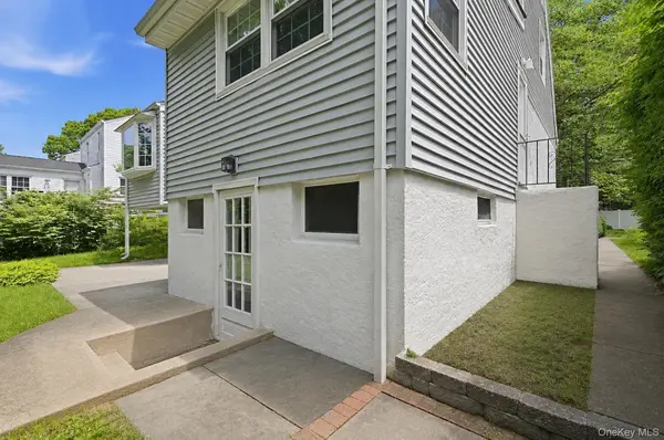 968 Glenwood RD, West Hempstead, NY 11552