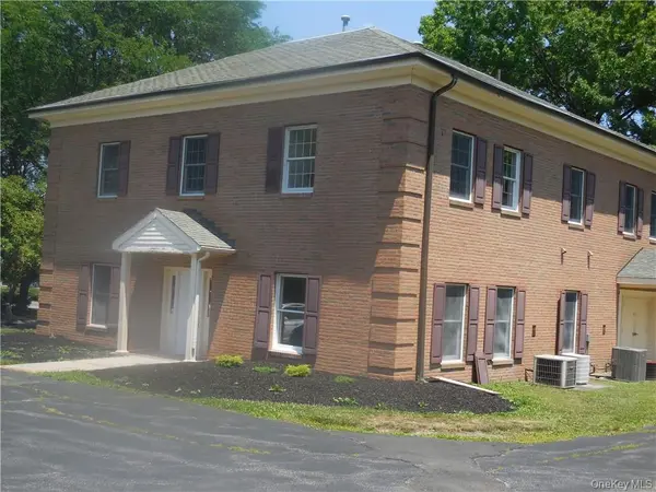 300 Stony Brook CT #SUITE 1, Newburgh, NY 12550