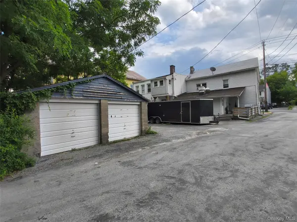 4 N Main ST, Harriman, NY 10926