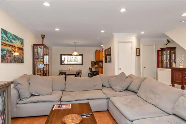 150 I U Willets RD, Albertson, NY 11507