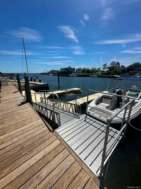 35 Shore RD, Amityville, NY 11701