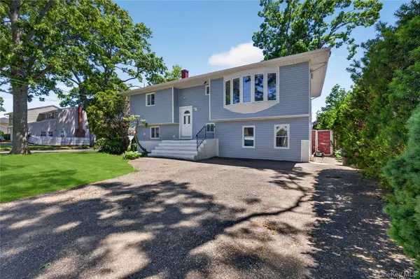 370 Chelsea AVE, West Babylon, NY 11704