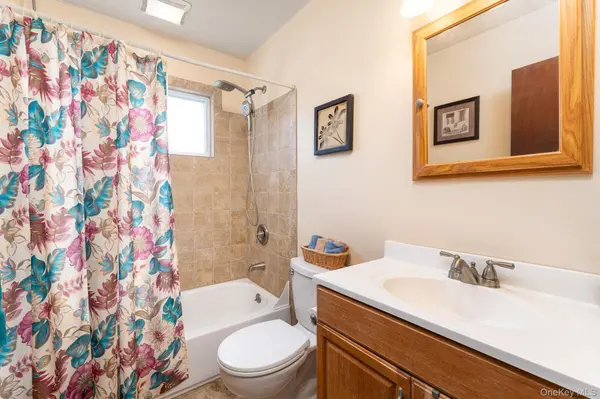 119 Stuyvesant DR, Port Jefferson Station, NY 11776